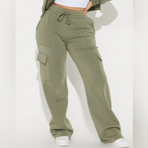 Dayna Cargo Drawstring Waistband Joggers - Olive NWOT